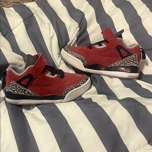 Jordan Kids Red and Black Low-Top Sneakers with Elephant Print